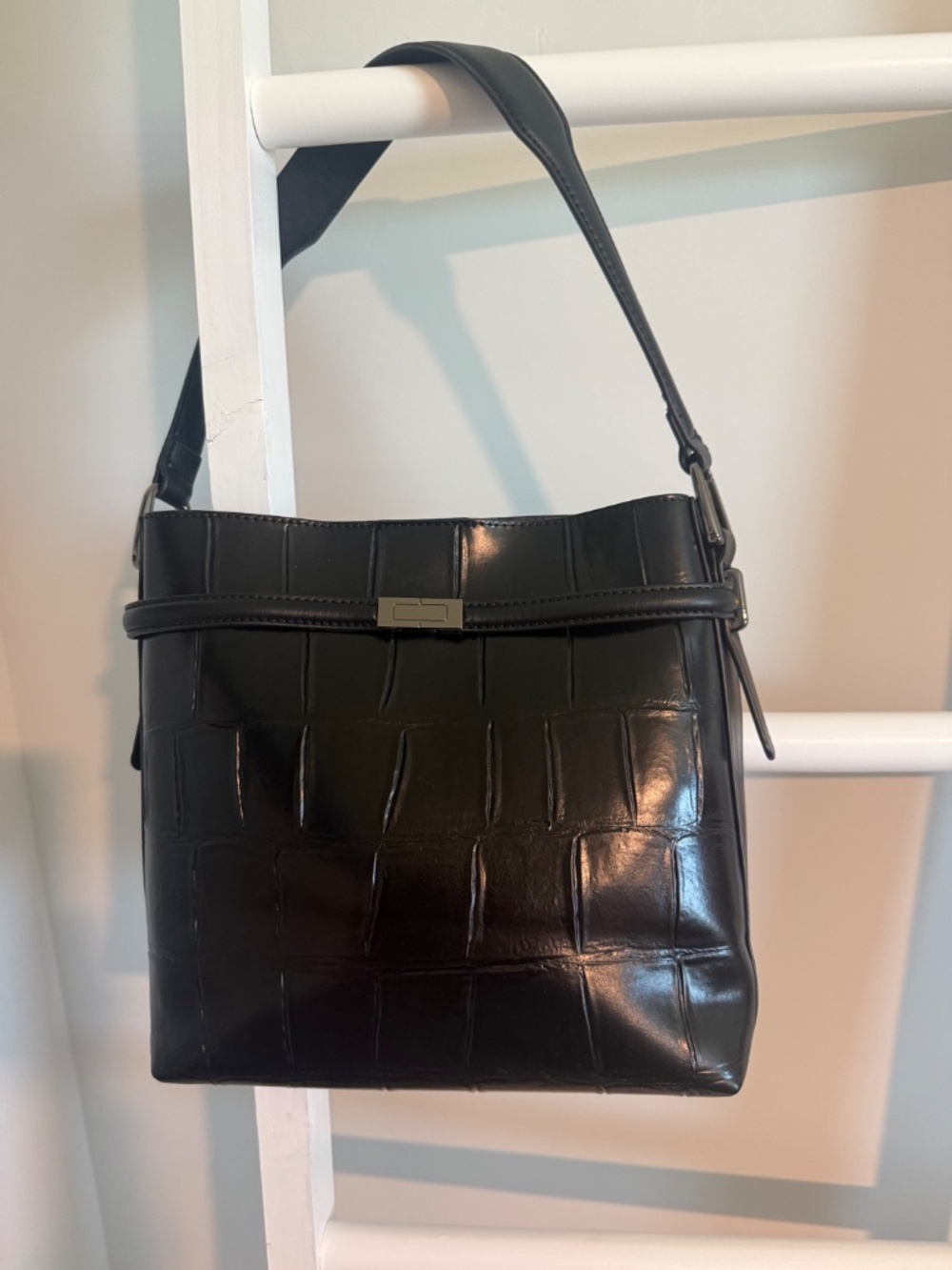 Steve Madden Black Leather Shoulder Bag - Picture 2 of 8